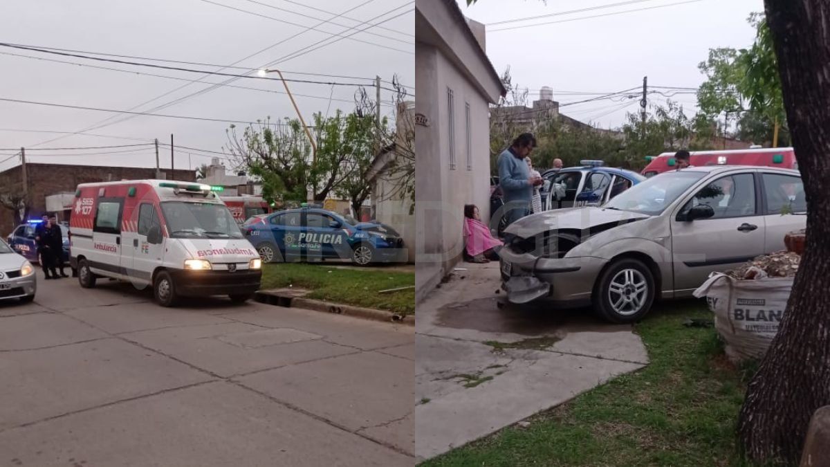 Al salir del barrio, uno de los móviles policiales colisionó con un auto particular y ambos terminaron en una vereda.
