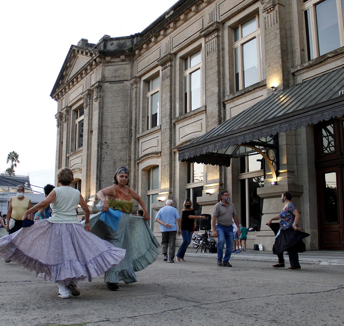 La ciudad de Santa Fe contará con diferentes actividades durante este fin de semana extra largo.
