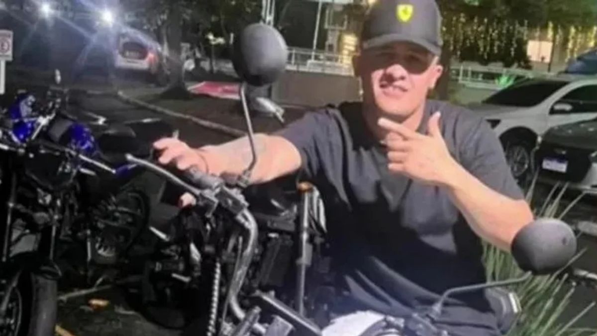 El hincha de Peñarol fue encontrado a la hora 6:30 con cinco disparos. El hincha de Peñarol fue encontrado a la hora 6:30 con cinco disparos.