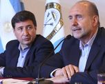 Del acto de firma de convenio participó el gobernador Perotti junto al ministro de Desarrollo Social de la Nación, Daniel Arroyo, y el ministro santafesino Danilo Capitani. Del acto de firma de convenio participó el gobernador Perotti junto al ministro de Desarrollo Social de la Nación, Daniel Arroyo, y el ministro santafesino Danilo Capitani.