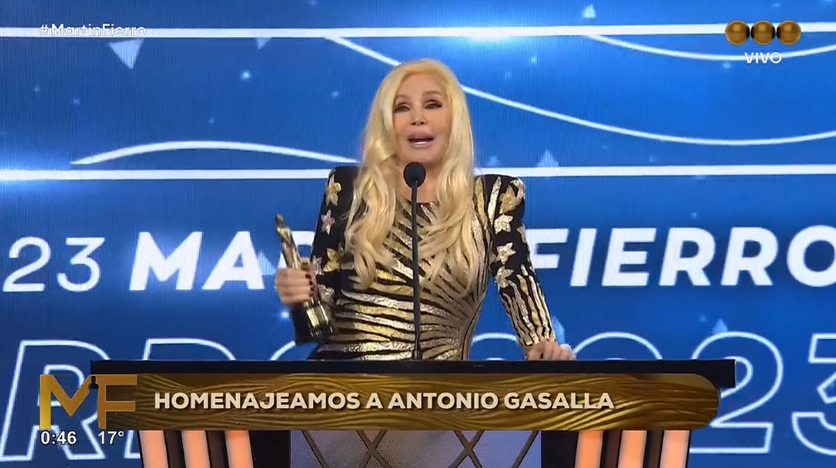 Susana Giménez, gran amiga de Antonio Gasalla, recibió su Martín Fierro homenaje.