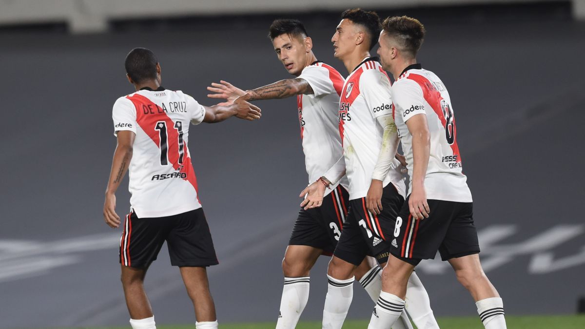 River venció 1-0 a Estudiantes y sigue de cerca a Talleres