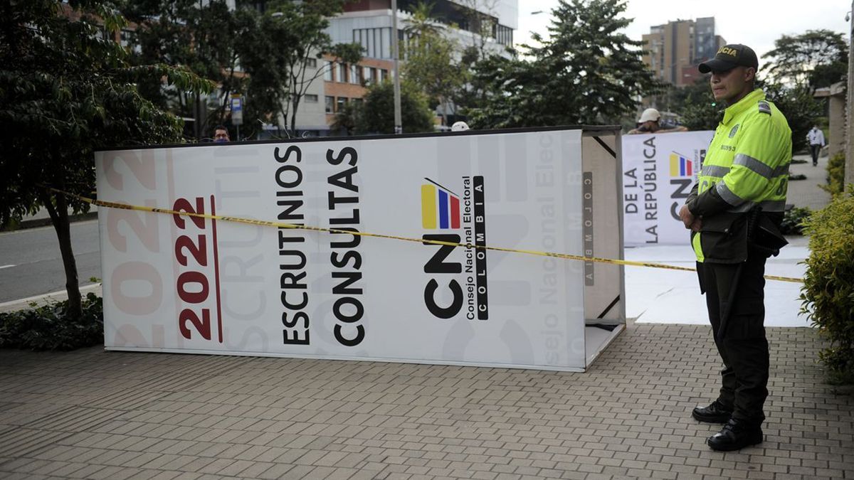 Si ning&uacute;n candidato logra hacerse de la mitad m&aacute;s un voto, habr&aacute; una segunda vuelta entre el vencedor y el segundo el 19 de junio.