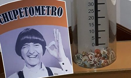 Carlitos Balá hizo famoso un chupetómetro para que los chicos dejaran sus chupetes. Carlitos Balá hizo famoso un chupetómetro para que los chicos dejaran sus chupetes.
