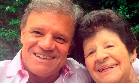 Enrique Sacco junto a tu madre Enrique Sacco junto a tu madre
