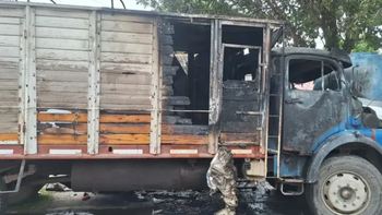 Tragedia en Córdoba: murió un niño de 4 años al incendiarse un camión por la explosión de una garrafa