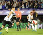 El goleador del ciclo Scaloni, Lautaro Martínez y un gol para poner en un cuadro, entre los mejores de la Selección Argentina.
