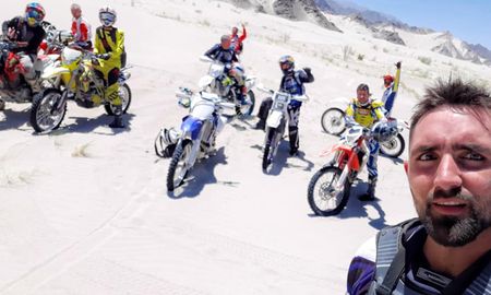 Glaria era fanático de las motos. Aquí en uno de sus viajes junto a sus amigos. Glaria era fanático de las motos. Aquí en uno de sus viajes junto a sus amigos.