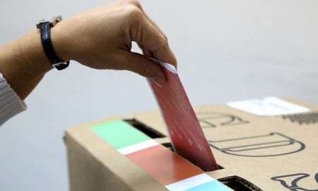 La elección general de convencionales reformadores de la Constitución y las PASO se llevarán a cabo el 13 de abril de 2025. La elección general de convencionales reformadores de la Constitución y las PASO se llevarán a cabo el 13 de abril de 2025.