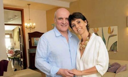 José Luis Espert vive junto a su esposa, María Mercedes González, con quien se casó en 2019. José Luis Espert vive junto a su esposa, María Mercedes González, con quien se casó en 2019.