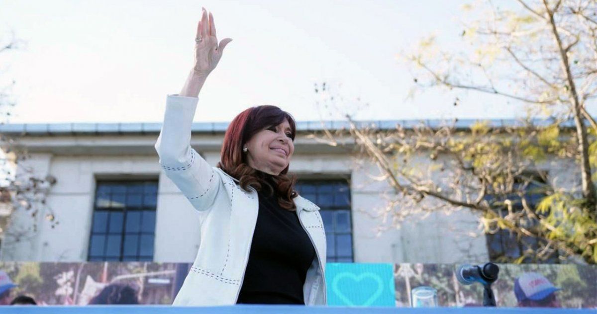 La vicepresidenta Cristina Kirchner envió un mensaje al peronismo en vísperas del 17 de octubre. 