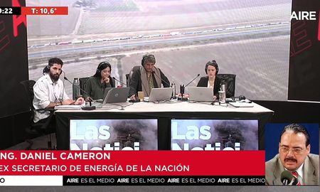 Cameron afirmó este jueves en AIRE que el problema por el faltante de gasoil en el país tiene que ver con los distintos intereses económicos. Cameron afirmó este jueves en AIRE que el problema por el faltante de gasoil en el país tiene que ver con los distintos intereses económicos.