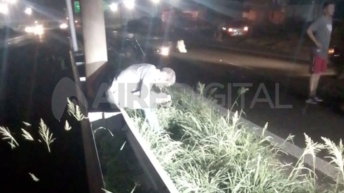 El choque se produjo después de las 6 sobre la Circunvalación Oeste donde la iluminación es deficiente.