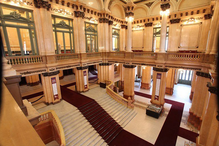 Las condiciones acústicas logran equipararlo con la Ópera de París, la Ópera de Viena, el Covent Garden de Londres y el Metropolitan de Nueva York.