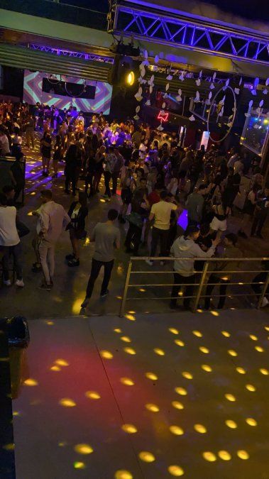 El decreto del Gobierno de Santa Fe permite un aforo del 50% del total del espacio en los boliches bailables.