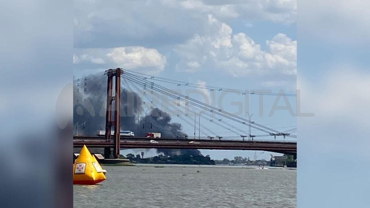 El incendio en Alto Verde se vio desde diferentes puntos de la ciudad.&nbsp;