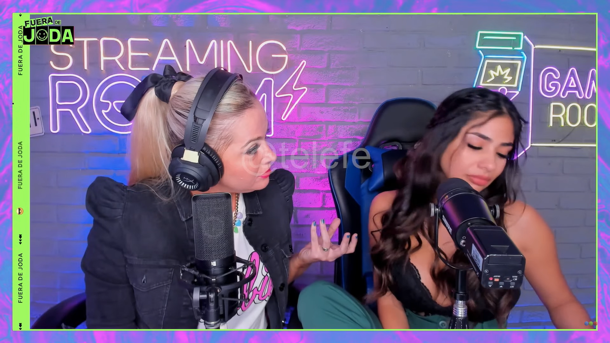 Daniela Celis quiso hablar sobre su supuesto embarazo, pero rompió en llanto. Daniela Celis quiso hablar sobre su supuesto embarazo, pero rompió en llanto.