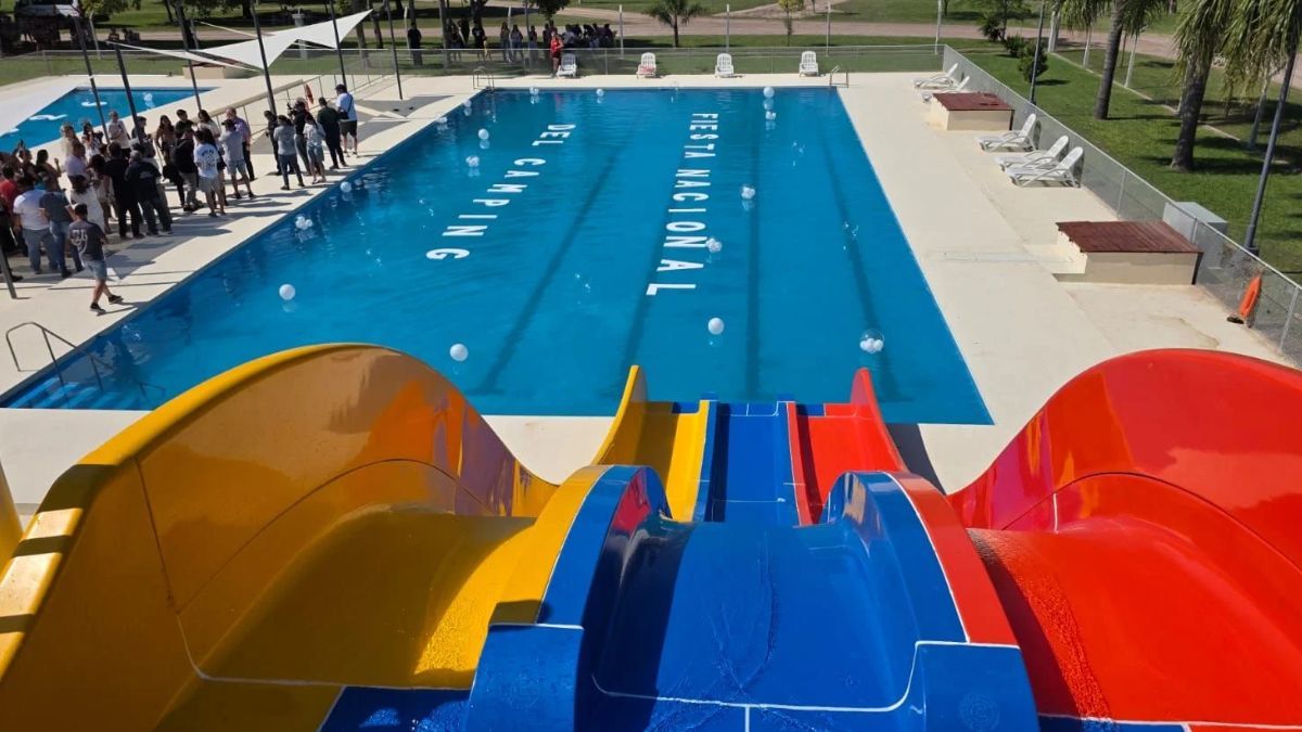 La ciudad de San Guillermo vivi&oacute; una jornada especial con la inauguraci&oacute;n del nuevo tobog&aacute;n acu&aacute;tico.