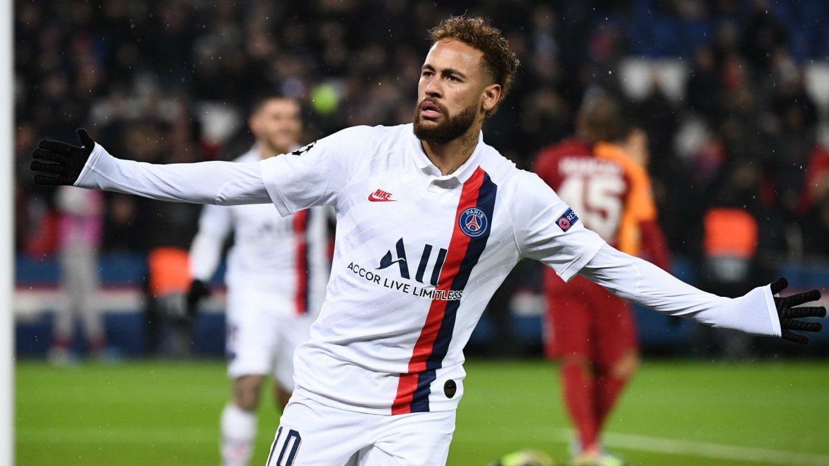 Neymar Jr. jugando para el PSG.