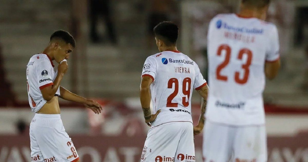 Huracán en alerta por un caso de coronavirus en el hotel donde concentra