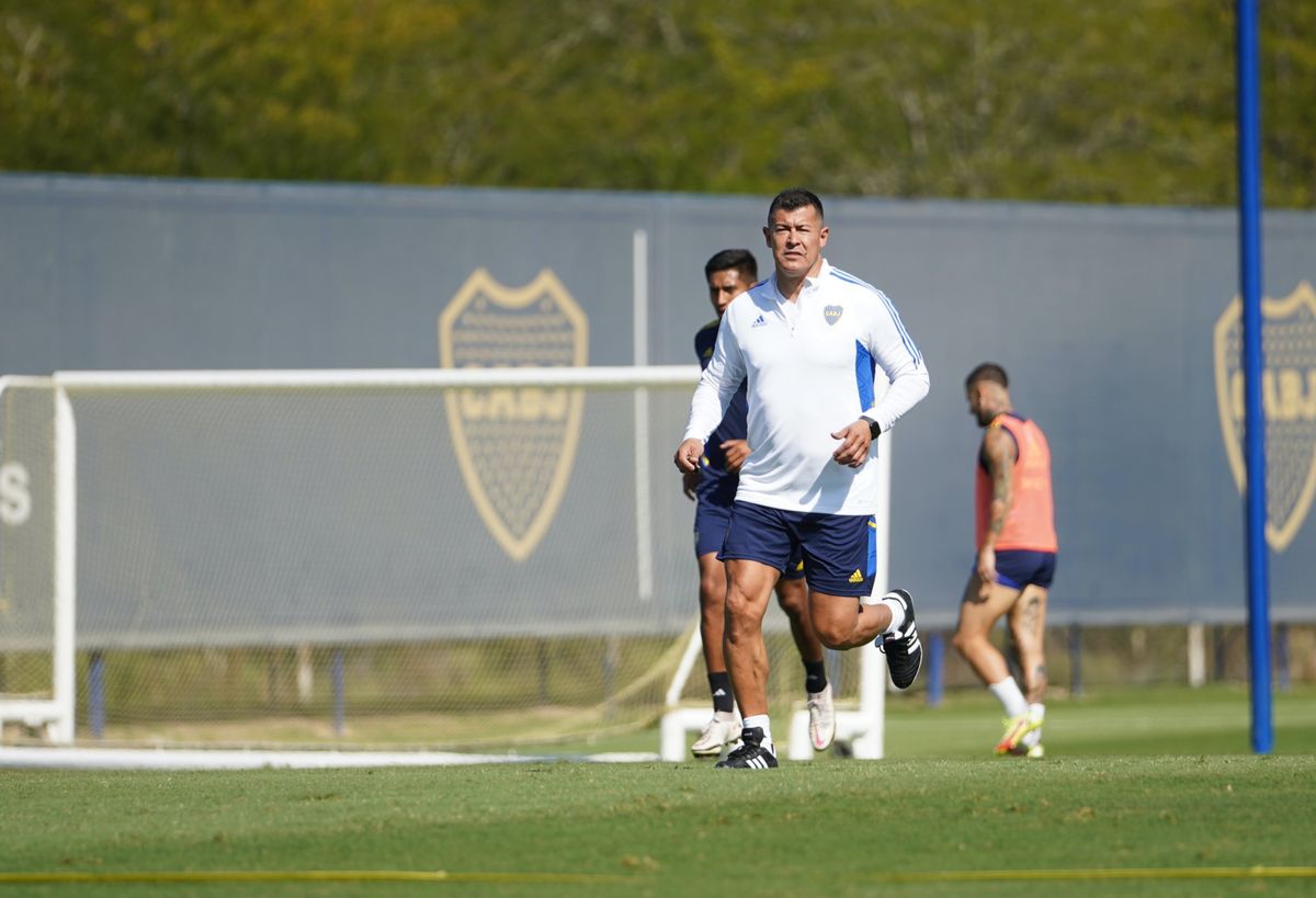 Jorge Almirón afrontará su primer Superclásico como entrenador de Boca Juniors, cuando visiten este domingo a River.