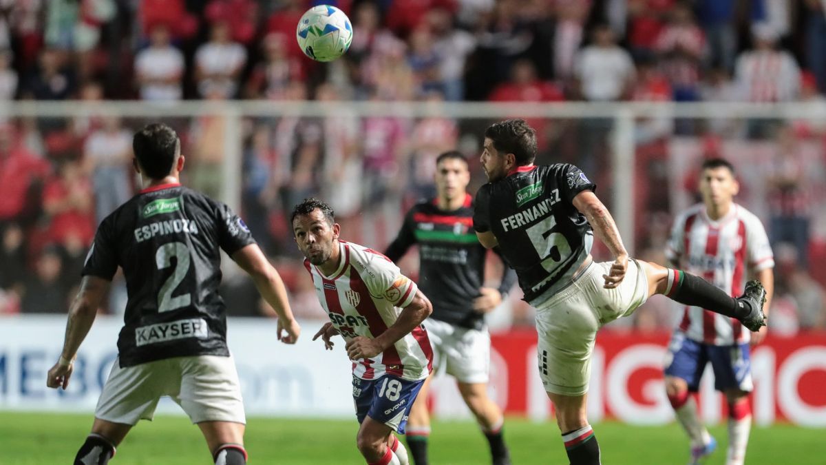 Lucas Gamba es la mejor carta de Unión en la actualidad. Marcó 5 de los últimos 6 goles del tatengue. Lucas Gamba es la mejor carta de Unión en la actualidad. Marcó 5 de los últimos 6 goles del tatengue.