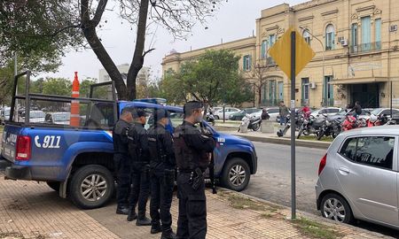 El preso que se fugó del hospital Cullen está siendo buscado por la Policía. Imagen ilustrativa