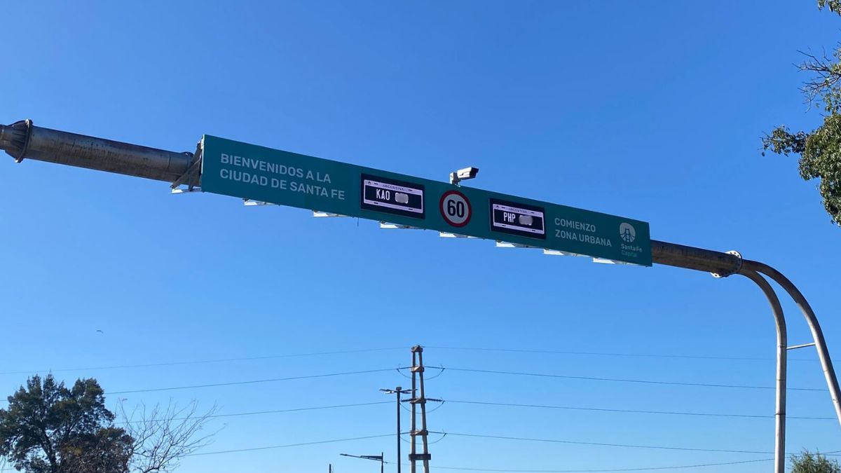 Comenzaron a funcionar los primeros lectores de patentes en el ingreso por la autopista Rosario - Santa Fe