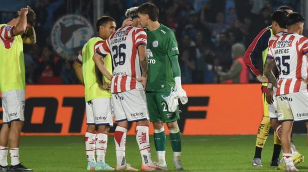 Thiago Cardozo le pidió disculpas a la gente de Unión.