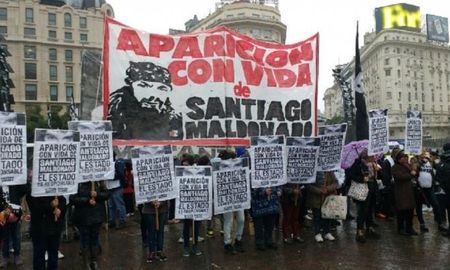 en buenos aires, marcharon a plaza de mayo por la aparicion con vida de maldonado en buenos aires, marcharon a plaza de mayo por la aparicion con vida de maldonado