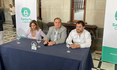 El intendente Poletti junto al titular del AABE recorrieron terrenos linderos a la Belgrano. El intendente Poletti junto al titular del AABE recorrieron terrenos linderos a la Belgrano.