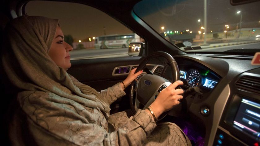 Mujeres sauditas, al volante: “Supongo que era hora de que eso suceda”