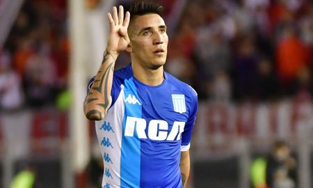 la llegada de centurion a velez fue aprobada por el area de genero del club la llegada de centurion a velez fue aprobada por el area de genero del club