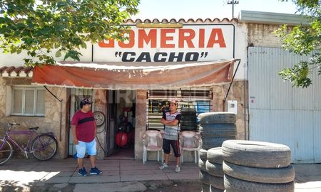 Gomería robada en avenida Peñaloza casi Gorriti Gomería robada en avenida Peñaloza casi Gorriti
