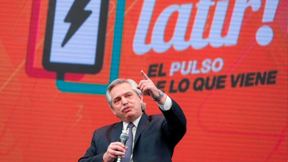 Alberto Fernández reivindicó el protagonismo de los jóvenes. Foto: Paula Ribas.