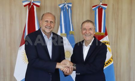 Omar Perotti y Juan Schiaretti presidieron el acto de licitación de la primera etapa del acueducto interprovincial Santa Fe - Córdoba. Omar Perotti y Juan Schiaretti presidieron el acto de licitación de la primera etapa del acueducto interprovincial Santa Fe - Córdoba.