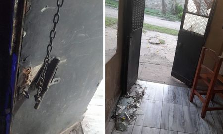 Así quedó la puerta principal de ingreso tras el robo en barrio Santa Marta. Así quedó la puerta principal de ingreso tras el robo en barrio Santa Marta.