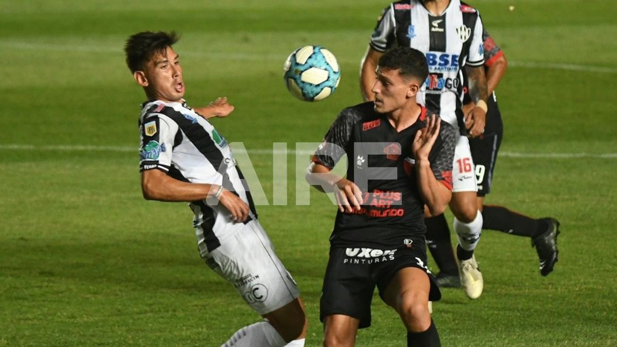 Tomás Chancalay dio positivo de coronavirus y no jugará ante San Lorenzo por la Copa Diego Maradona.