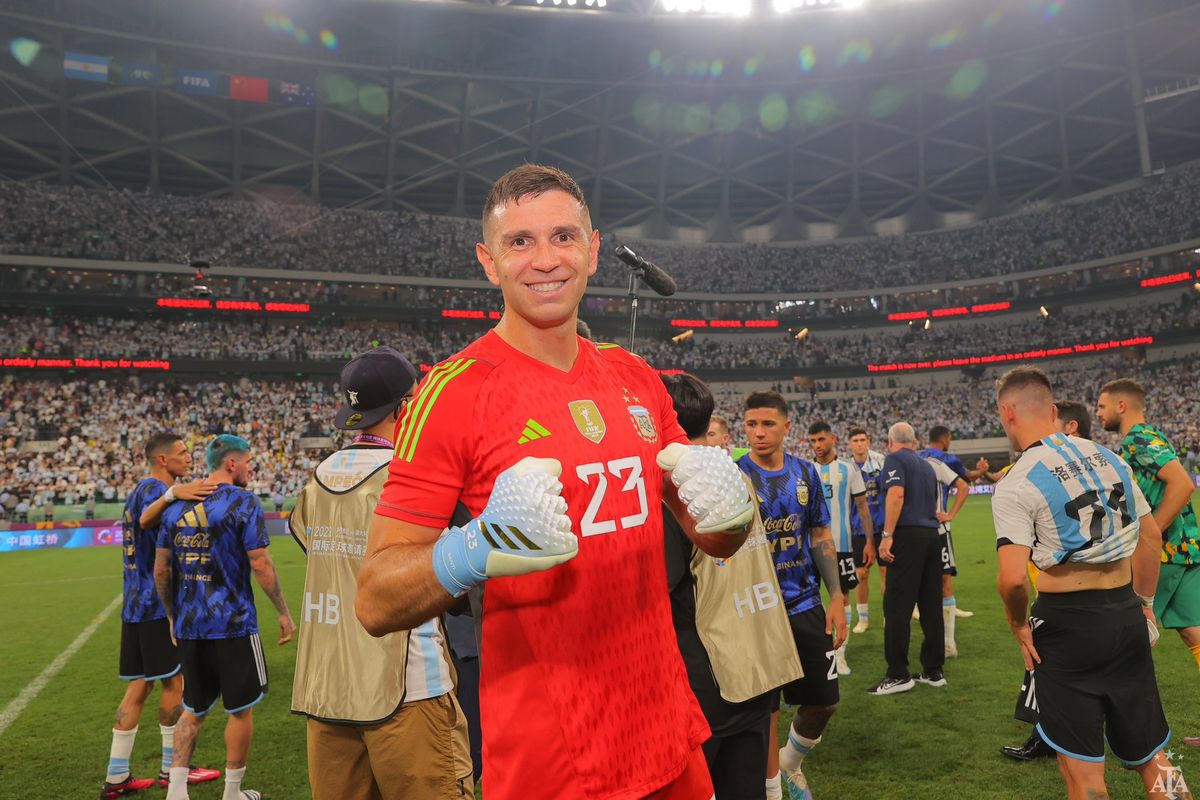 Si Manchester United concreta la transferencia de Dibu Martínez, Independiente percibirá un 5% del pase. Si Manchester United concreta la transferencia de Dibu Martínez, Independiente percibirá un 5% del pase.