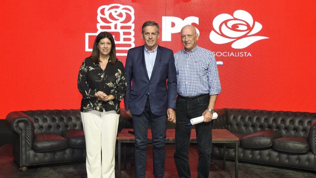 El encuentro fue encabezado por el intendente de la capital provincial, Emilio Jat&oacute;n, y cont&oacute; con la exposici&oacute;n de Antonio Bonfatti, Clara Garc&iacute;a, entre otros.