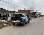 Los allanamientos se realizan en varios barrios de Santa Fe. Los allanamientos se realizan en varios barrios de Santa Fe.