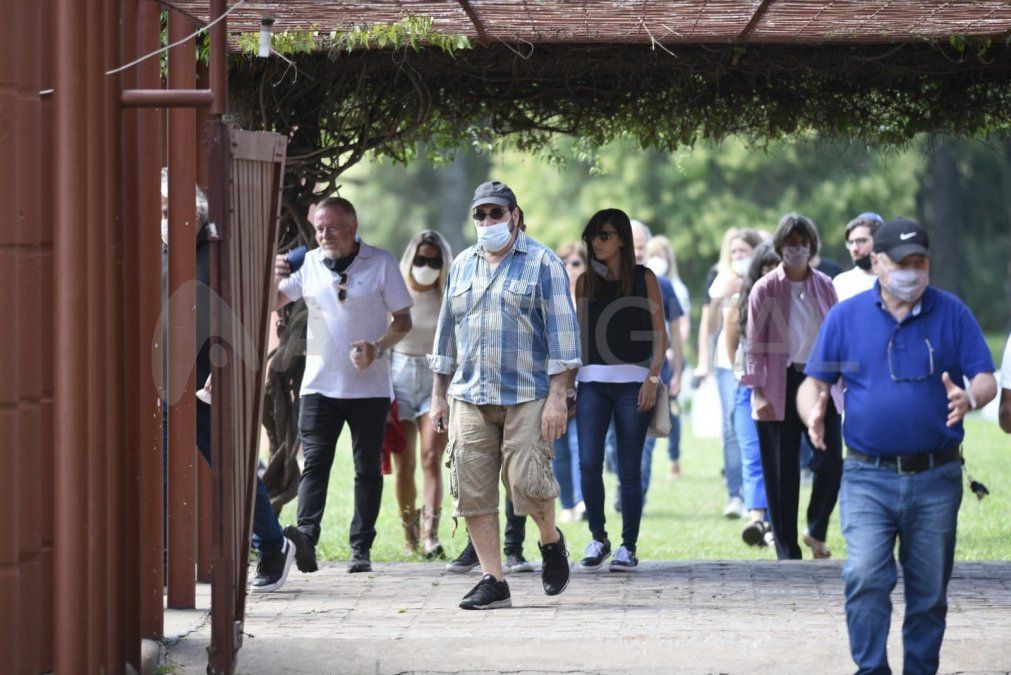 En tanto, el periodista tuvo el sábado un sentido homenaje antes del partido en que Rosario Central, club de que el era hincha.