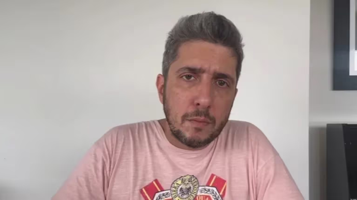 Jey Mammon volvió a Argentina y reapareció en las redes sociales.