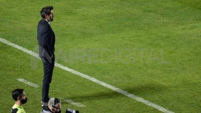 Torneo de la Liga Profesional: Colón empató con Huracán y Eduardo Domínguez puso el ojo en el árbitro