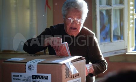 Según informó el Tribunal Electoral de la provincia, estarán habilitados para votar unos 2.842.361 electores.
