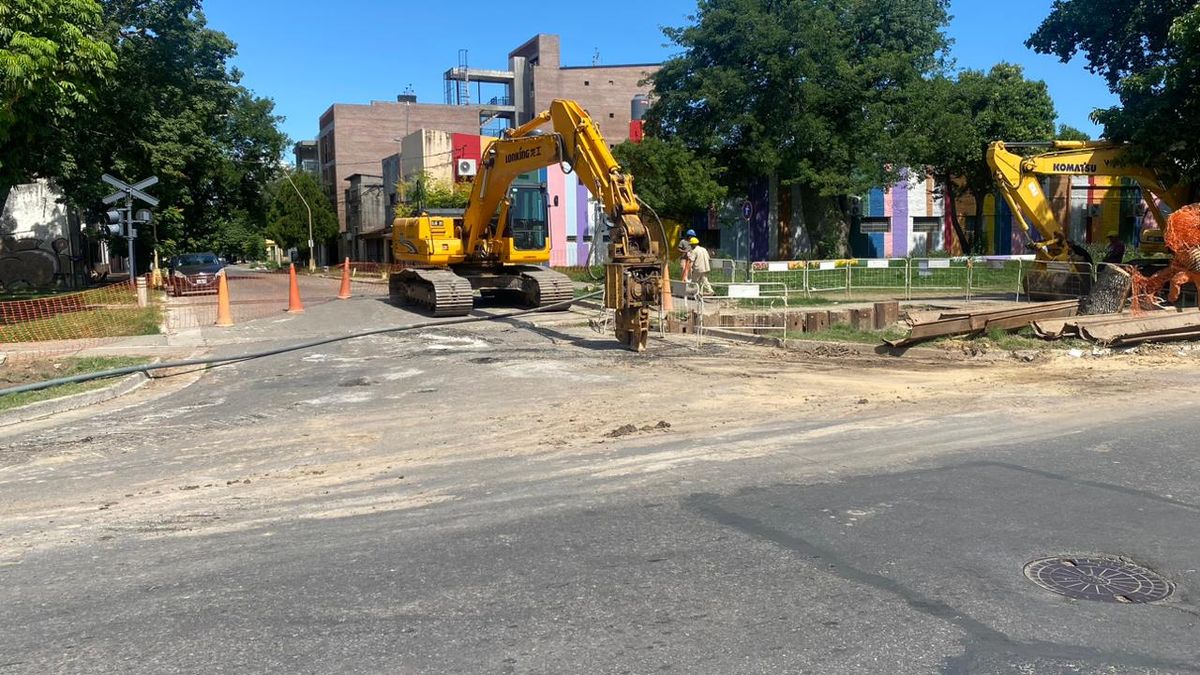 La calle Luciano Molinas, con intercepci&oacute;n en Pedro Vittori permanecer&aacute; cortada hasta que finalicen las obras de reparaci&oacute;n del Socav&oacute;n.
