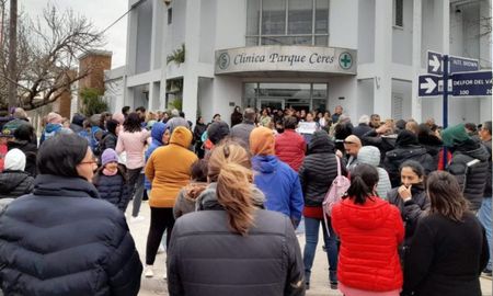 Preocupación en Ceres porque cerró la única clínica privada del departamento San Cristóbal. Preocupación en Ceres porque cerró la única clínica privada del departamento San Cristóbal.