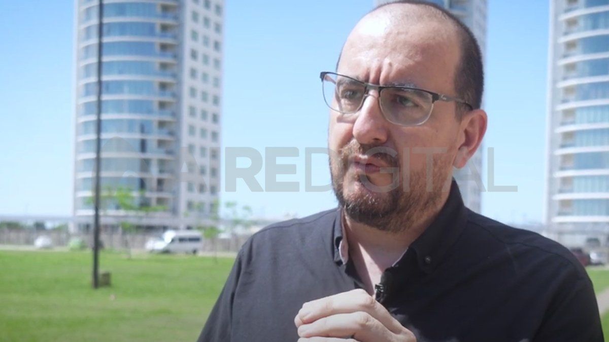 Marcelino Maina, docente investigador de la cátedra Historia Argentina en la Facultad de Humanidades y Ciencias de la Universidad Nacional del Litoral. Marcelino Maina, docente investigador de la cátedra Historia Argentina en la Facultad de Humanidades y Ciencias de la Universidad Nacional del Litoral.