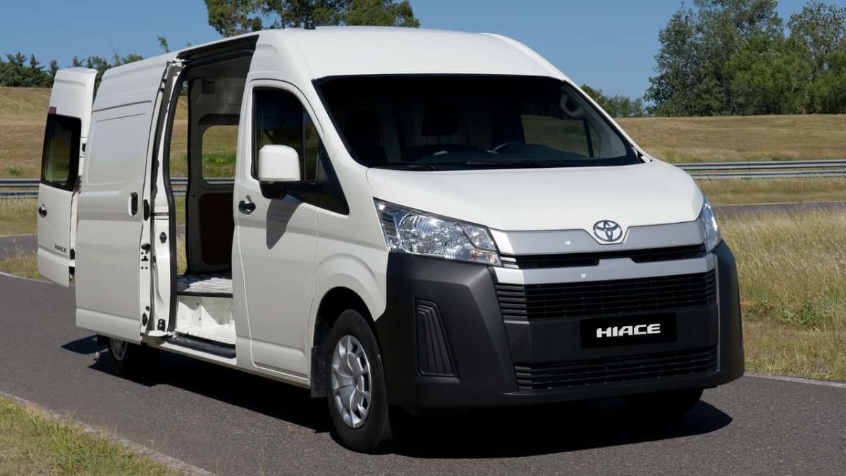 Cuánto sale la Toyota Hiace Furgón en abril 2025 en Argentina tras la quita del cepo.