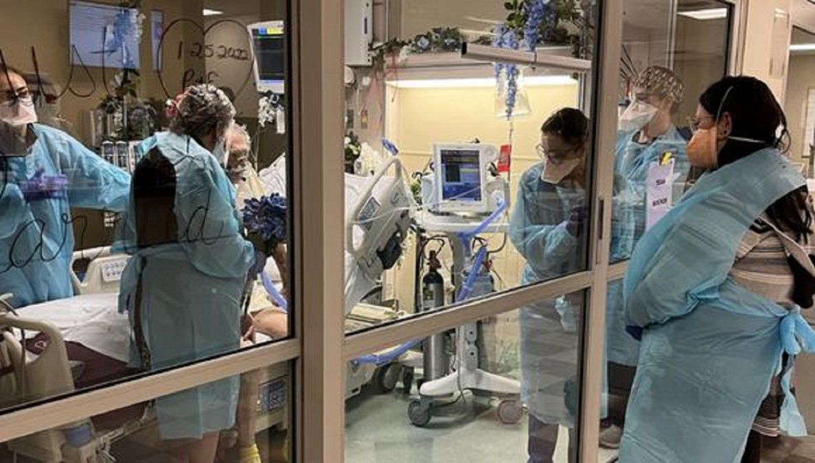 Un paciente con coronavirus se volvió a casar con su exesposa en la sala de terapia intensiva.